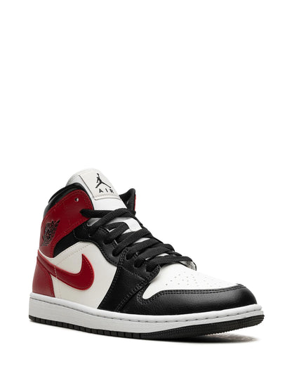 Nike Air Jordan 1 Mid "Black Toe"