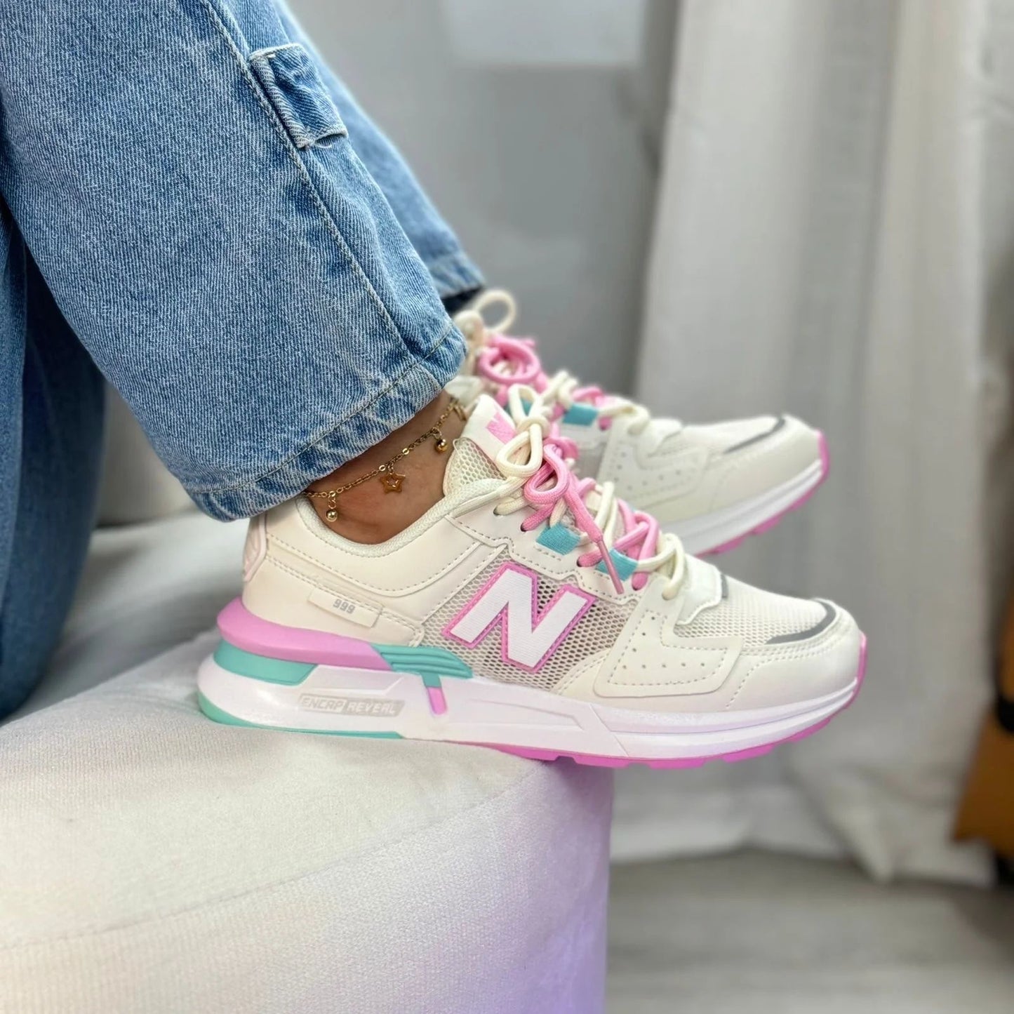 New Balance 999